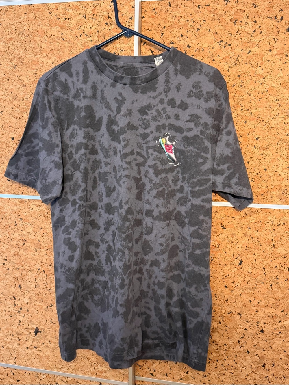 Adidas Men’s Summer Fun Sneaker Graphic Tee Size M